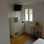 Jakova Dudana 10 アパート