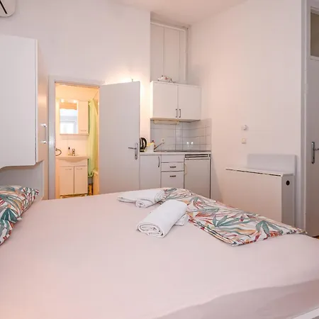 Apartment Jakova Dudana 10 Makarska